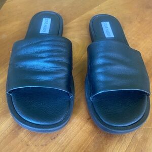 Steve Madden Black Sandals